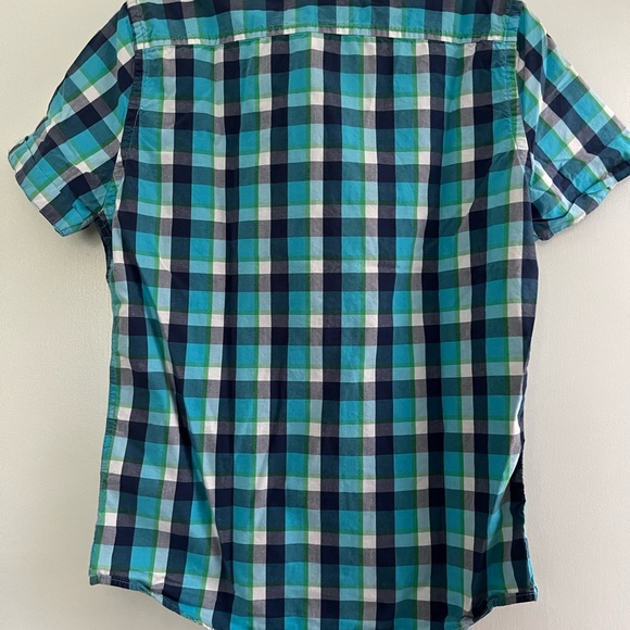 Hollister bundle of 2 Plaid Short-Sleeved Button Down Shirt Size Men’s Small EUC - Picture 4 of 12